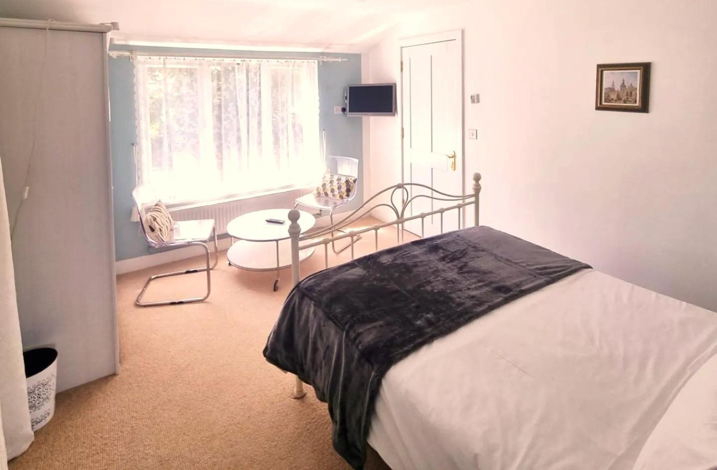 Oak Tree Rooms Ltd Брокенхёрст Экстерьер фото